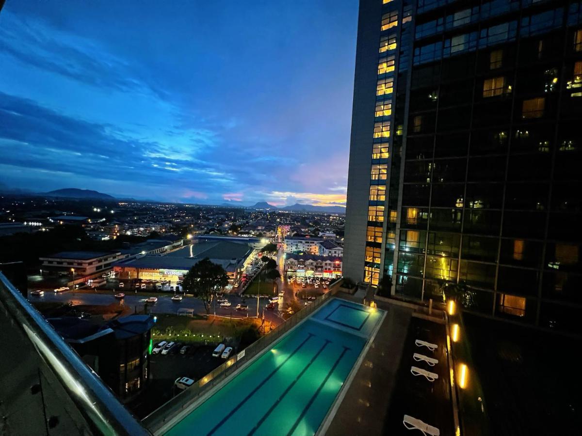 Imperial Grand Suite Apartment 쿠칭 외부 사진