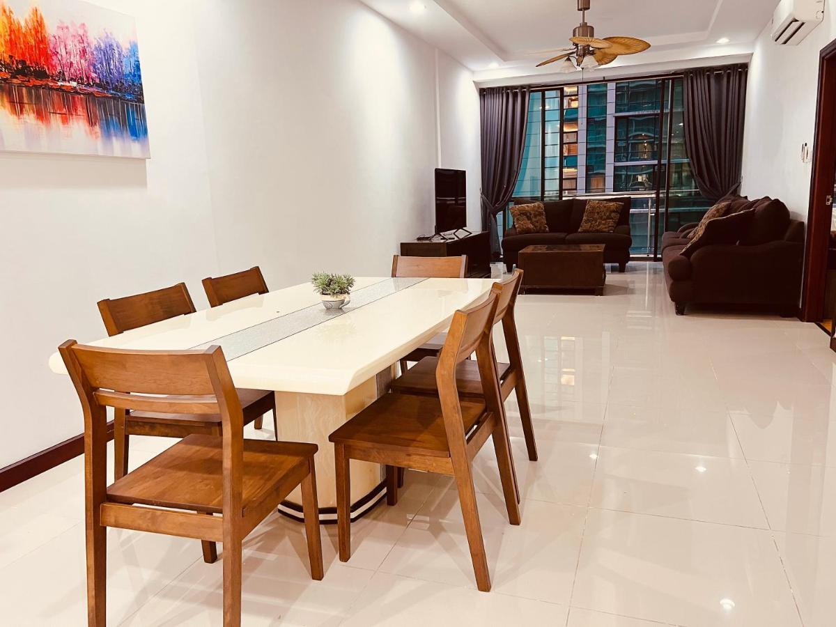 Imperial Grand Suite Apartment 쿠칭 외부 사진