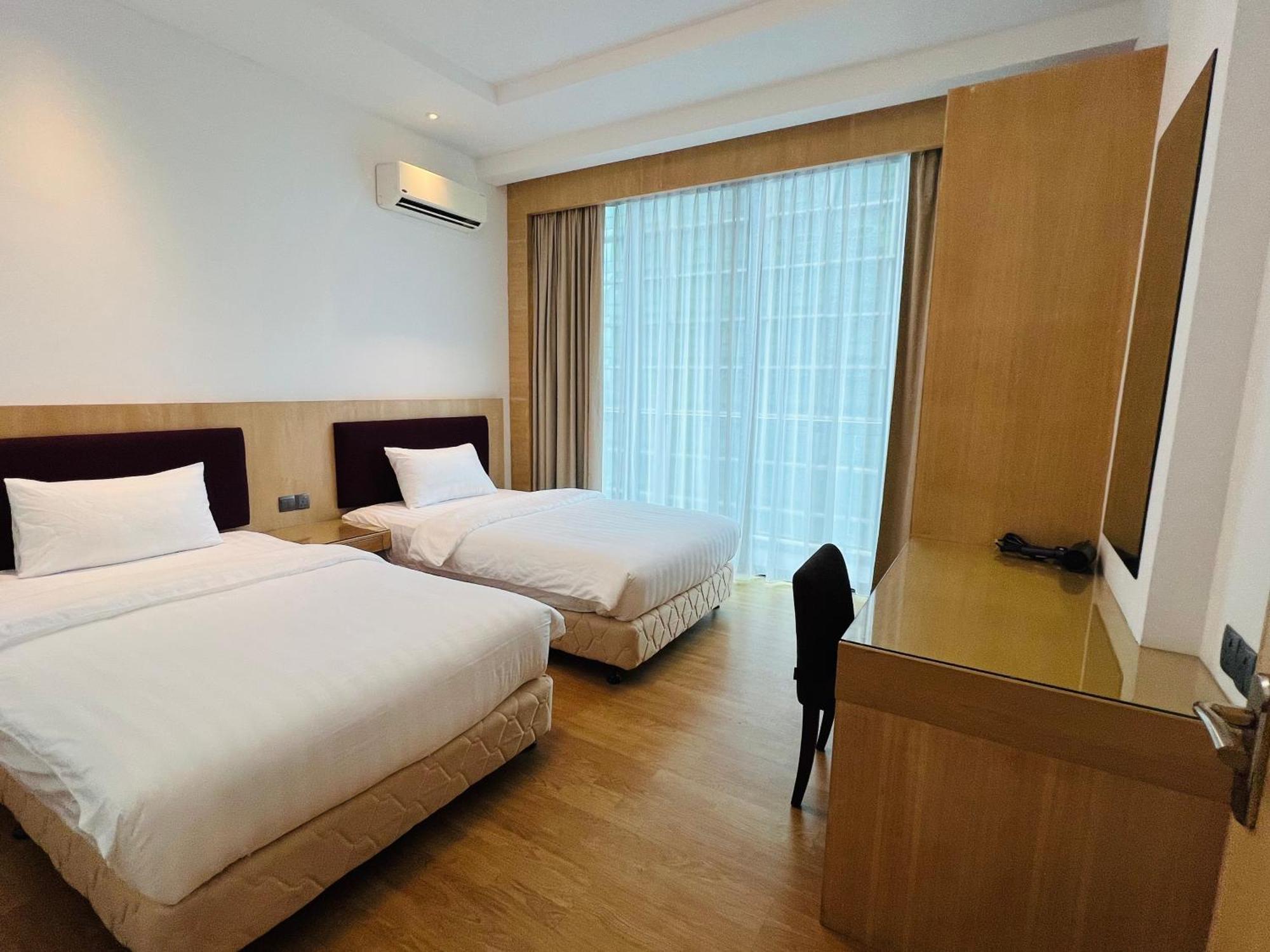 Imperial Grand Suite Apartment 쿠칭 외부 사진